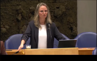 Minister VWS onthult coronapandemie is militaire operatie